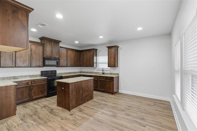 Foto del edificio - 4805 Pickett St