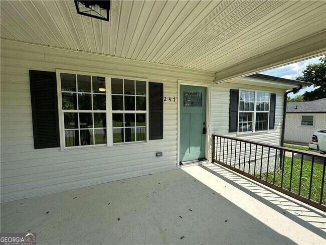 Building Photo - 247 Fowler Cir NE