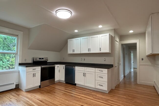 Building Photo - 26 Clinton Ave