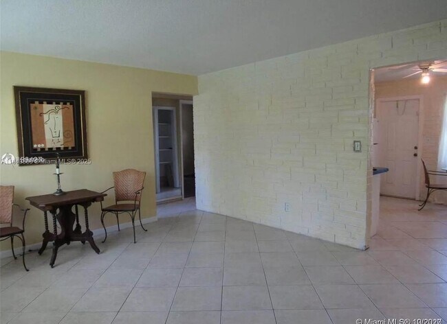 Foto del edificio - 332 SW 15th St