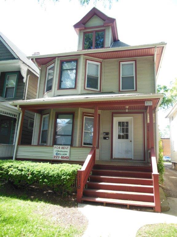 Building Photo - 418 W Doty St