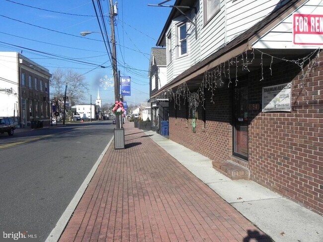 Foto del edificio - 354-356-356 S Main St