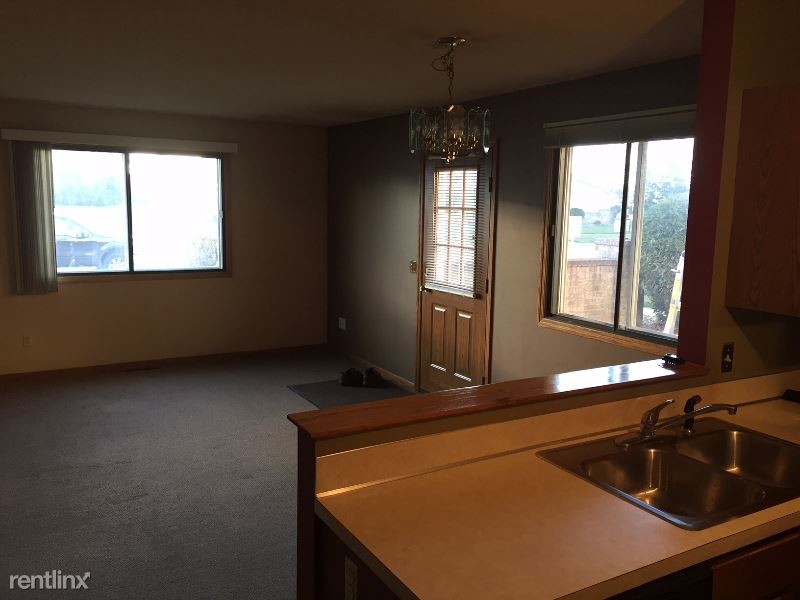 Building Photo - 8532 S Pond Trl