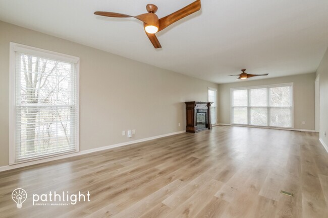 Building Photo - 5616 W 158th Terrace, Overland Park, KS, 6...