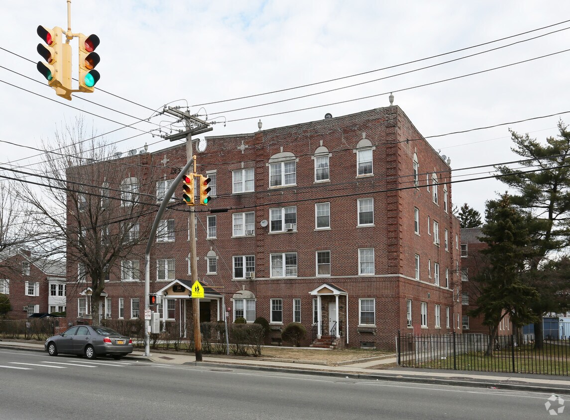 54 Greenwich St, Hempstead, NY 11550 Apartments Hempstead, NY