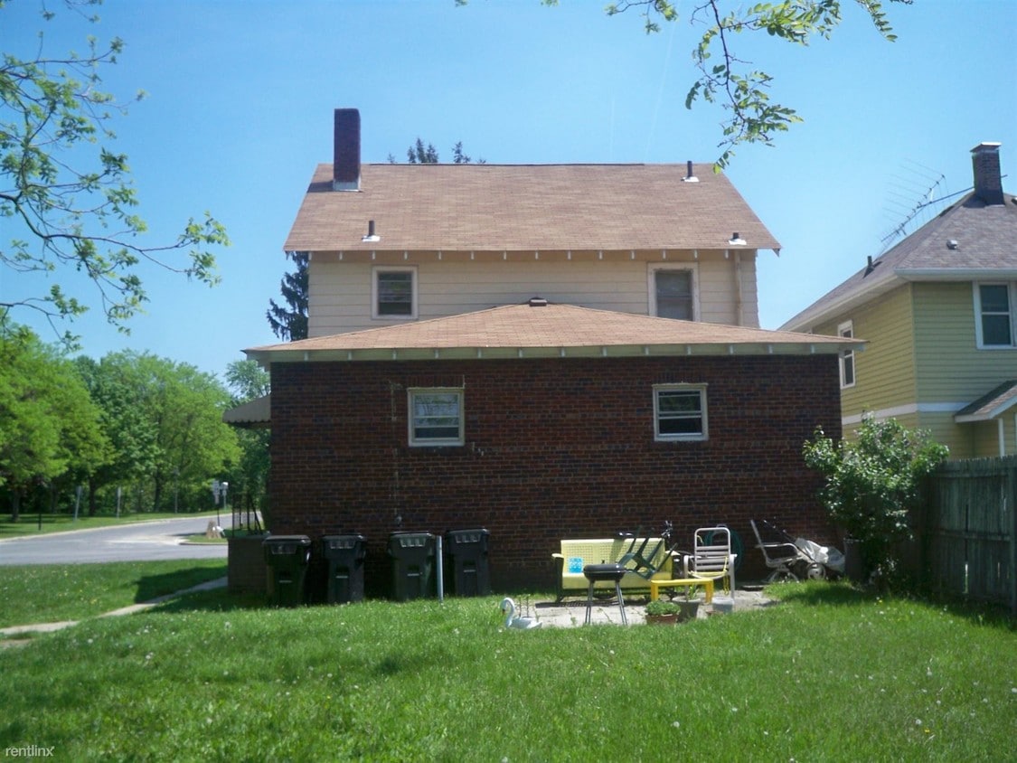 122 W River Rd N Unit 1, Elyria, OH 44035 Condo for Rent in Elyria, OH