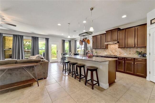 Building Photo - 16005 Cinca Terra Dr