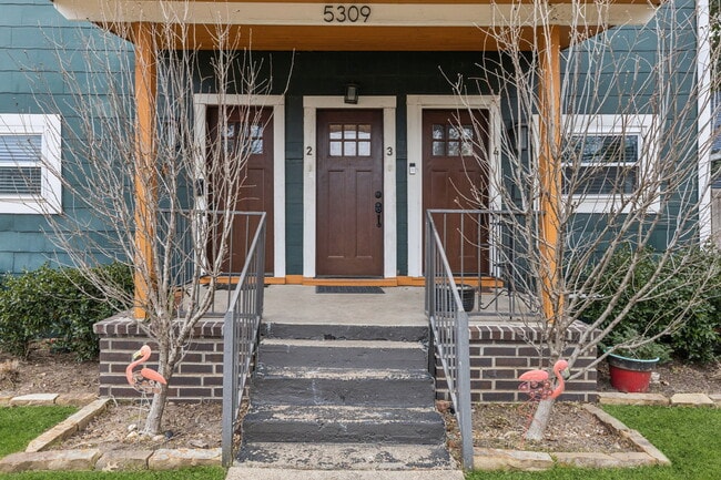 Building Photo - 5309 East Side Ave