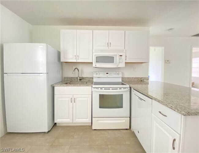 Foto del edificio - 315-317 Tarpon Dr