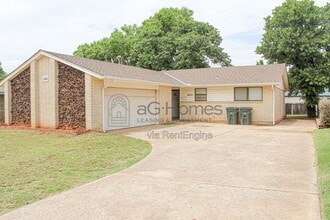 Building Photo - 3409 Overland Dr