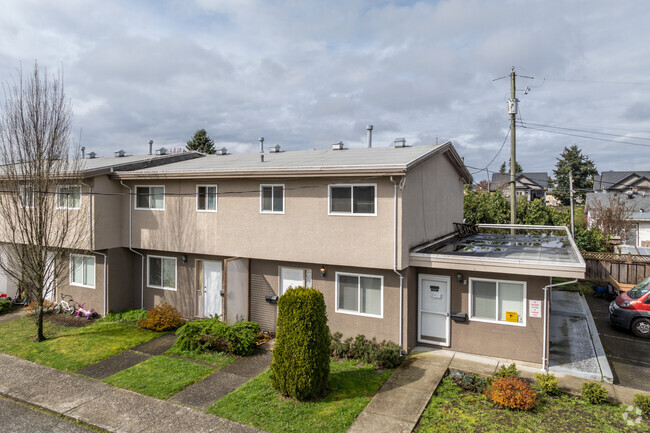 Building Photo - Woodbine Townhouses