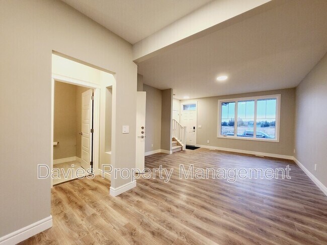 Photo du bâtiment - 1693 Cavanagh blvd SW