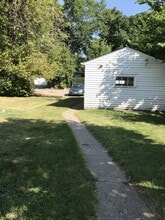 Building Photo - 2320 2nd Ave N