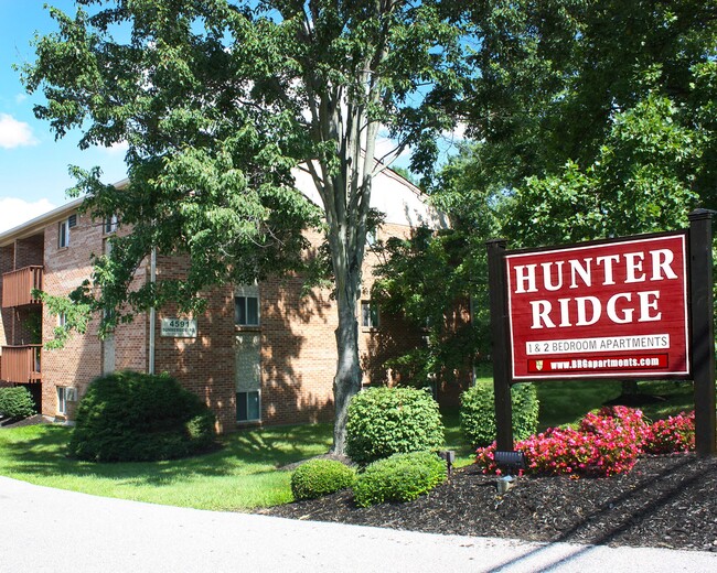 Building Photo - Hunter Ridge