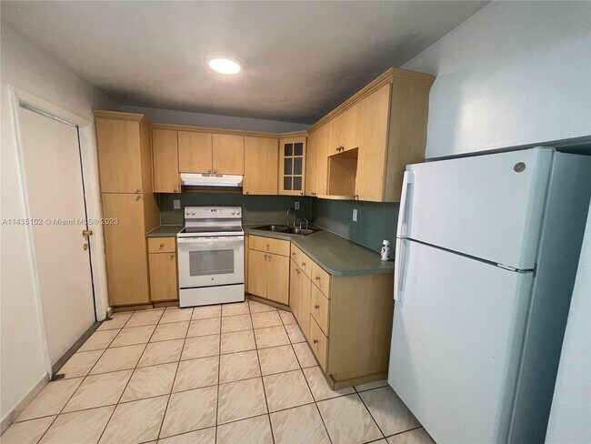 Foto del edificio - 14140 SW 84th St