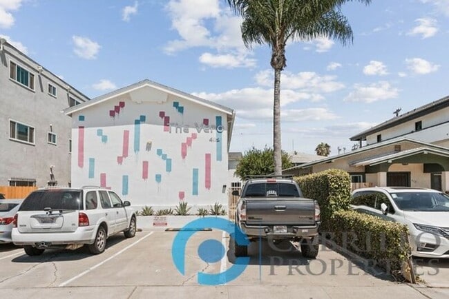 Building Photo - 4121 1/2 Kansas Street