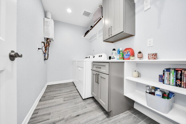 Foto del edificio - 834 Ellington St