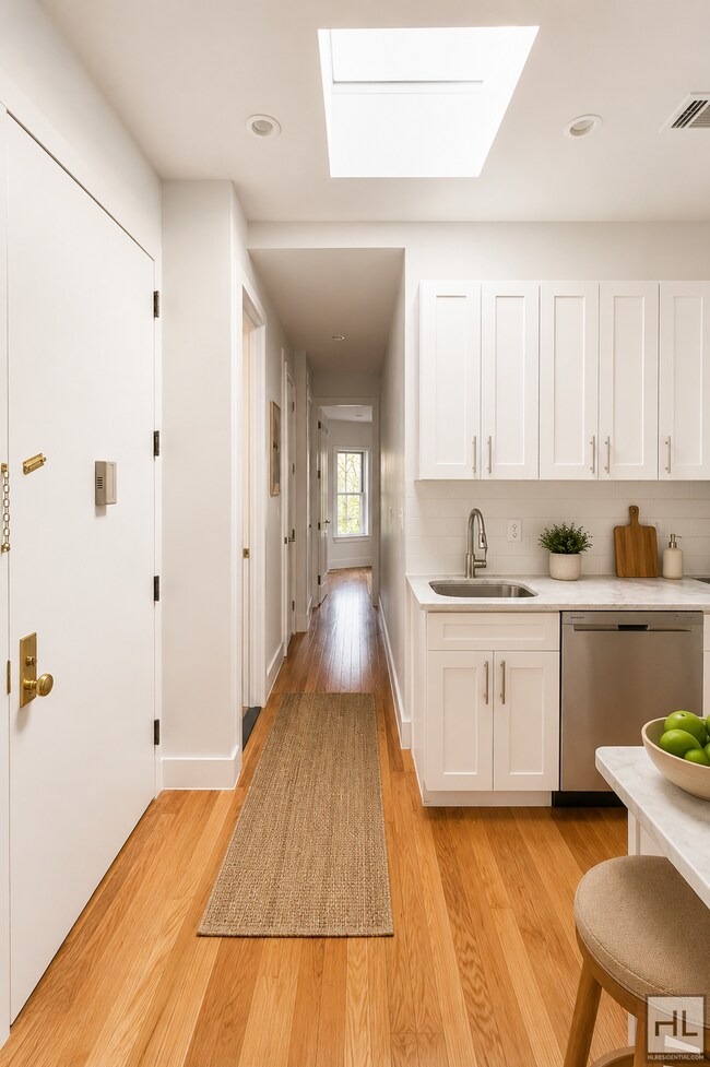 Foto del edificio - CROWN HEIGHTS / Amazing Sunlit 3-Bed 2-Bath