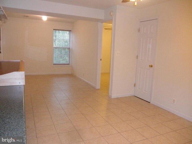 Building Photo - 8807 Baileys Ct