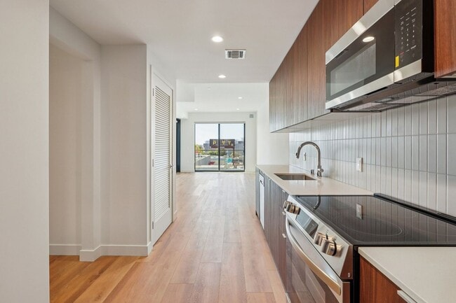 Interior Photo - 10431 SM — Modern Luxury Living in Century City