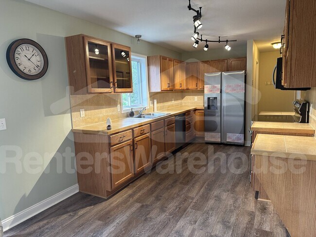 Foto del edificio - 6525 Appaloosa Ave N