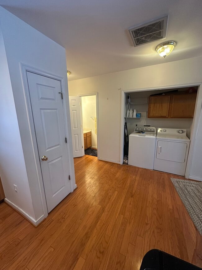 Entrada - 4073 Trisha Trl