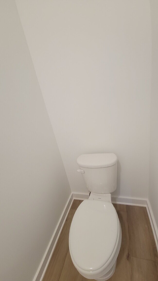 Foto del edificio - Section 8 Welcome!! "Chic Comfort Awaits: 3-Bedroom Haven with Granite Elegance in Huntsville"