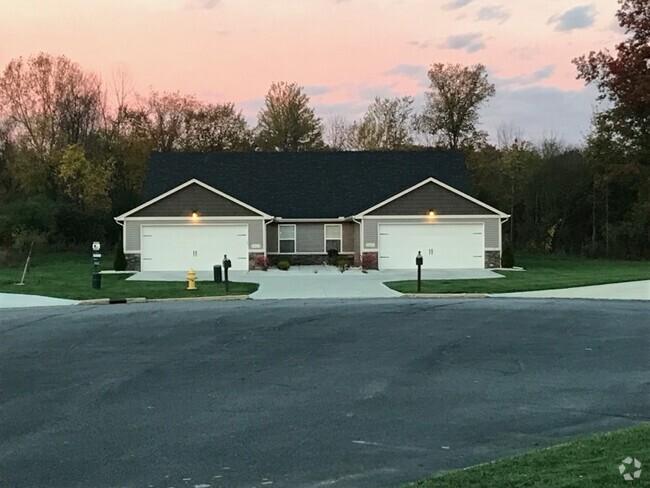 Building Photo - River Oaks Villas