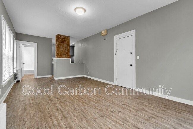 Foto del edificio - 135 Elmwood Ave