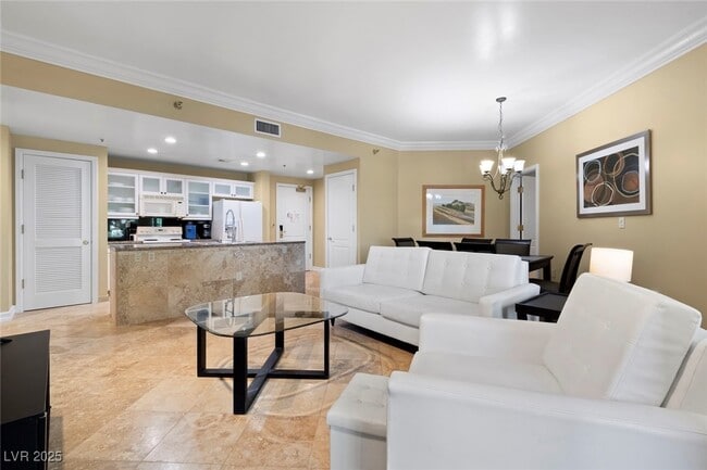 Building Photo - 30 Strada Di Villaggio