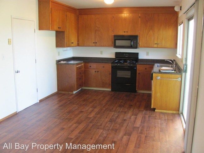 Building Photo - 3 br, 2 bath House - 3250 Ridge Crest Ct.