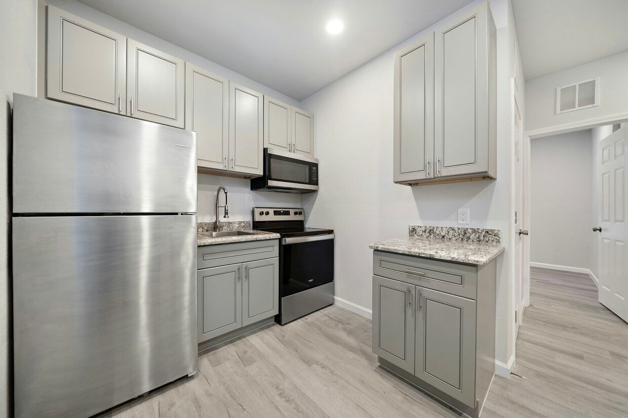Photo - 920 Avenue L, Unit H
