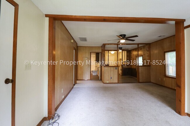 Foto del edificio - 2 Bed | 1 Bath | Large Backyard | $200 Move-in Special