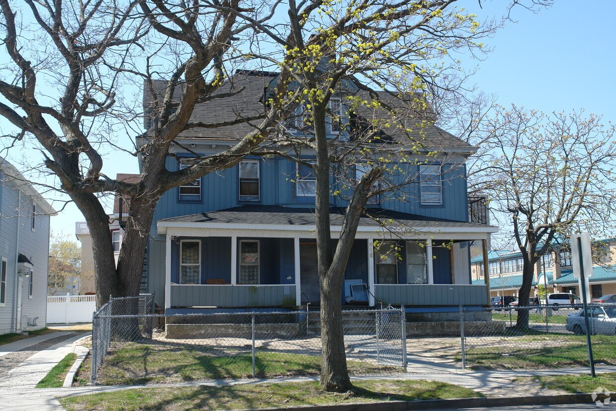 Primary Photo - 516 1st Ave