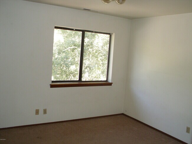 Building Photo - 501 W Santa Fe Ave