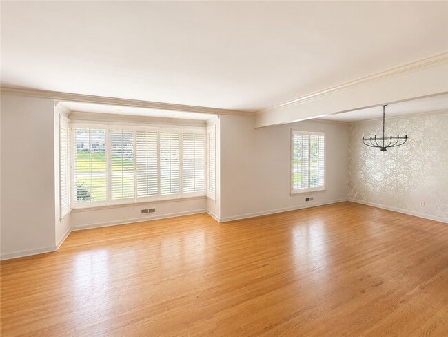 Building Photo - 20 Briar Patch Rd
