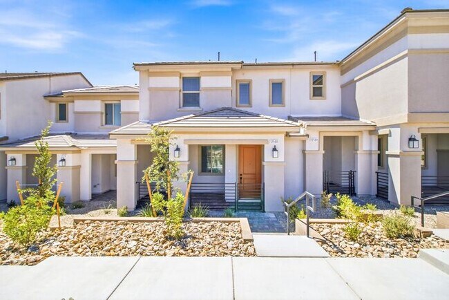Building Photo - Stunning 3-Bedroom Home in Desirable Summerlin West
