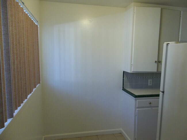 Building Photo - 1 Bedroom 1 Bath