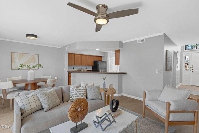 Building Photo - 7706 Falcon Rest Cir