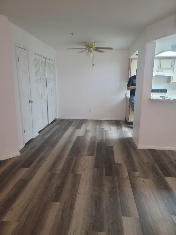 Building Photo - 3550 Bay Sands Dr
