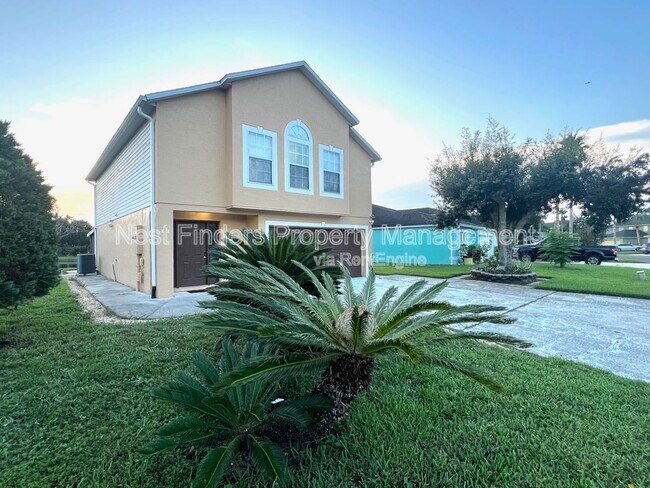 Foto del edificio - 47 Reeding Ridge Dr W