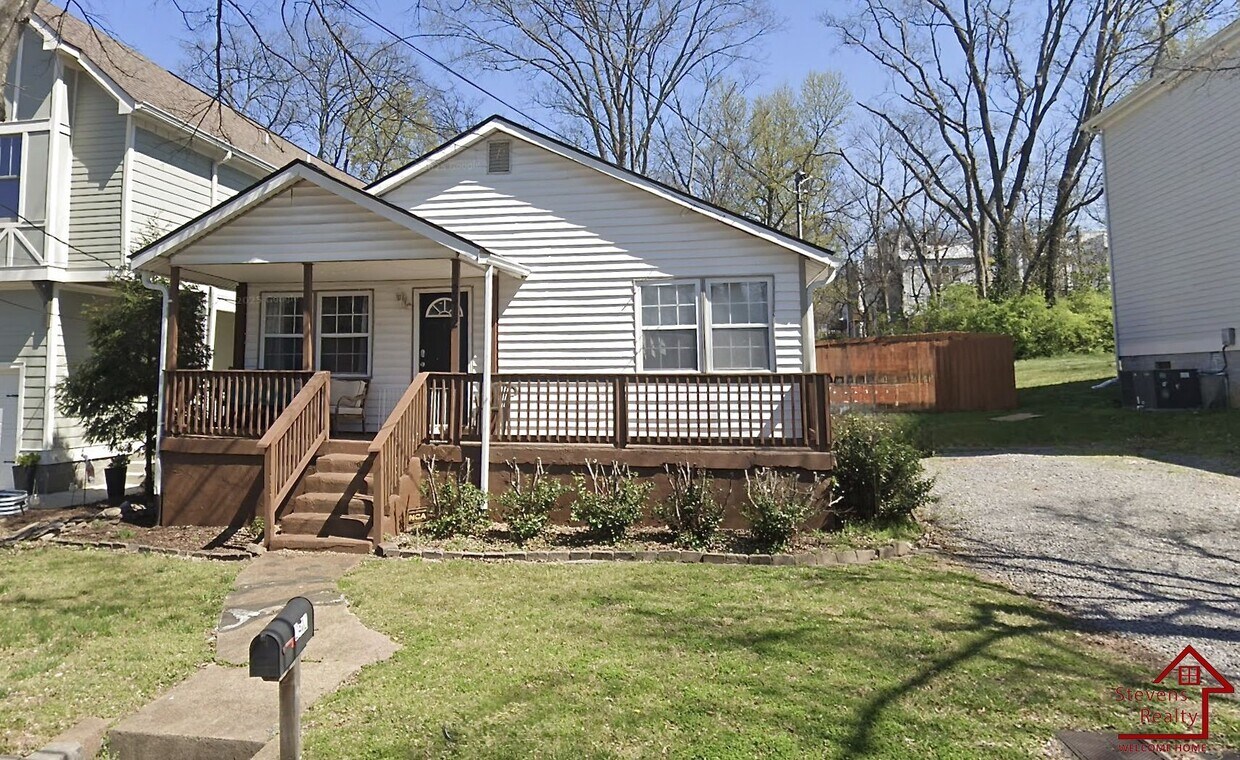 Primary Photo - 2412 Chapel Ave