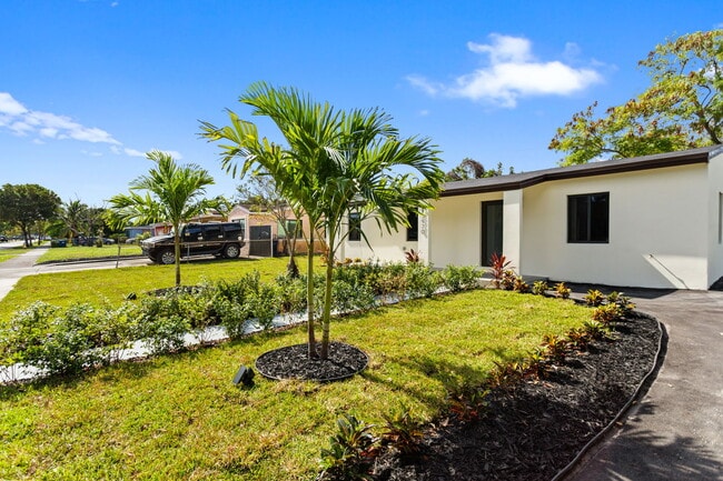 Photo - 15920 NW 17th Ave House