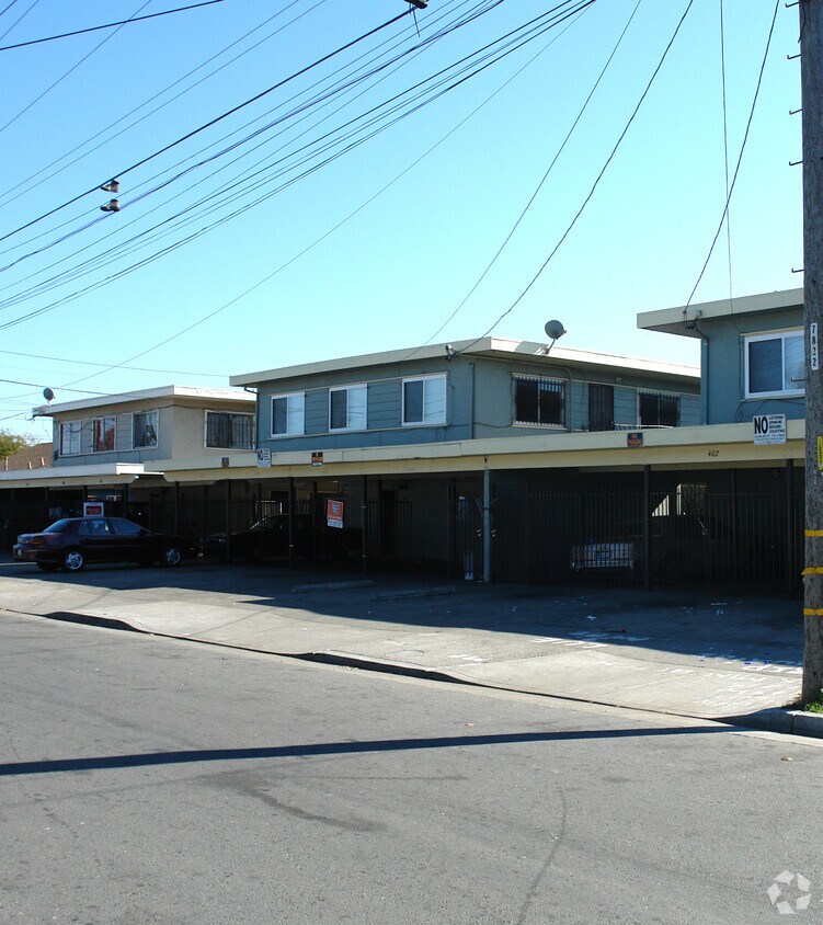 Building Photo - 408-412 Maine Ave