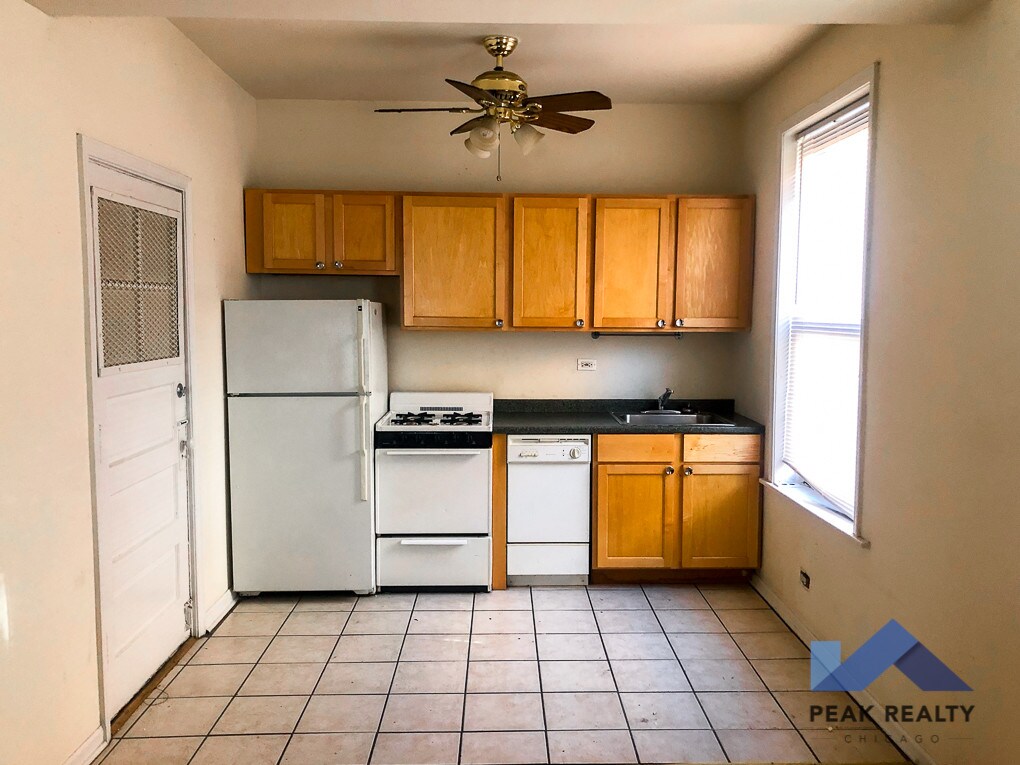 Foto principal - 620 W Addison St