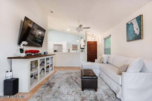 Foto del edificio - 1318 Eastwind Dr