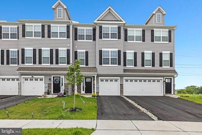 Building Photo - 468 Rederick Ln