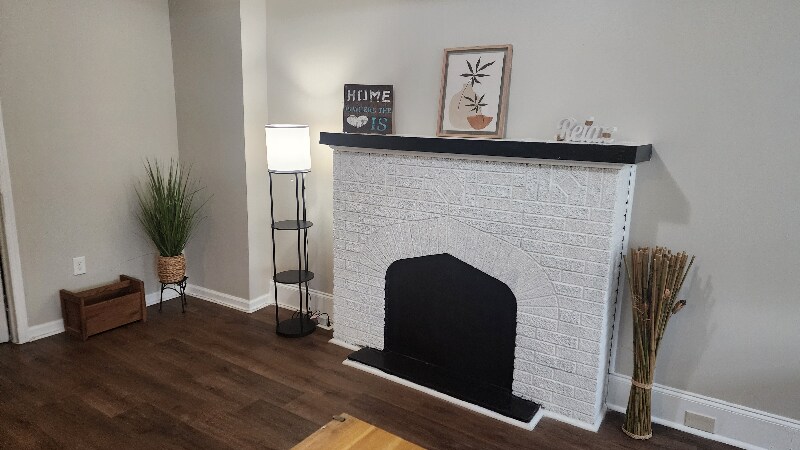 Foto principal - 3426 Edmondson Ave