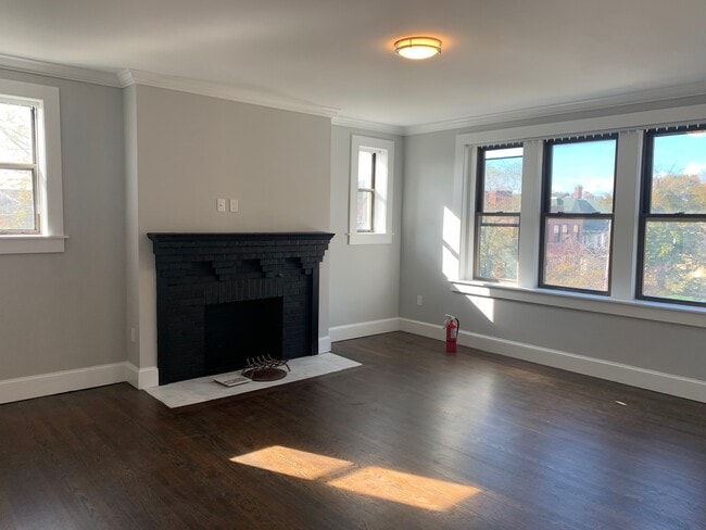 Building Photo - 96 Longwood Ave