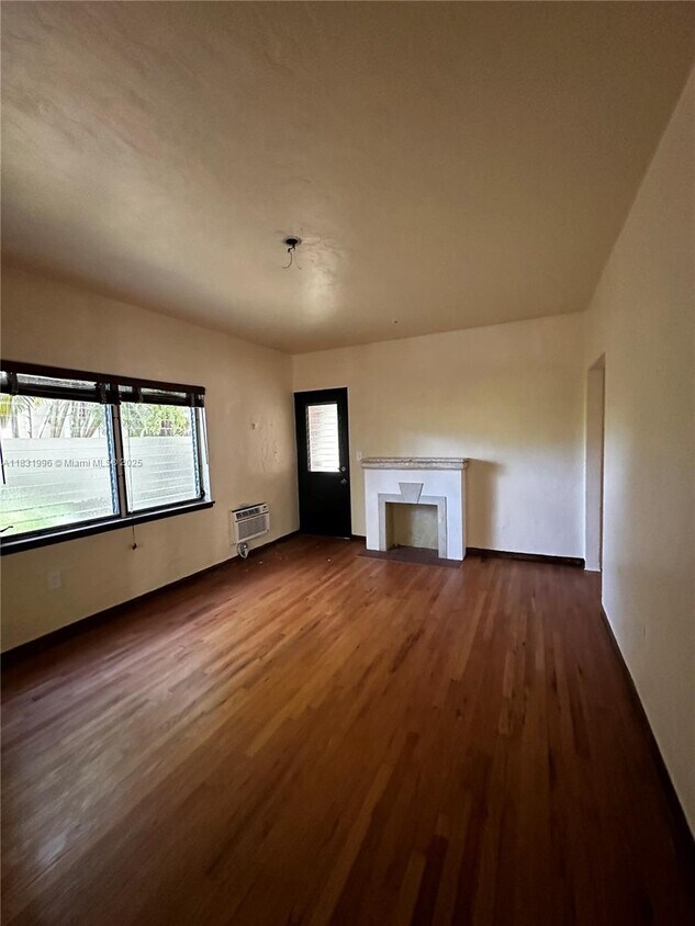 Foto principal - 1560 Jefferson Ave